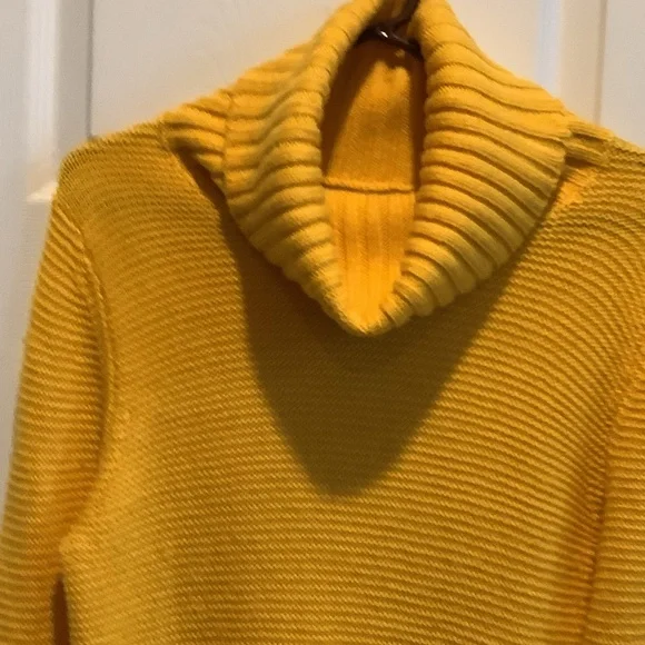 Banana Republic Yellow Cowl Neck Sweater - Picture 4 of 10